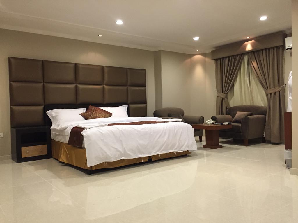 Ashbonh Hotel Suites Riyadh Room photo